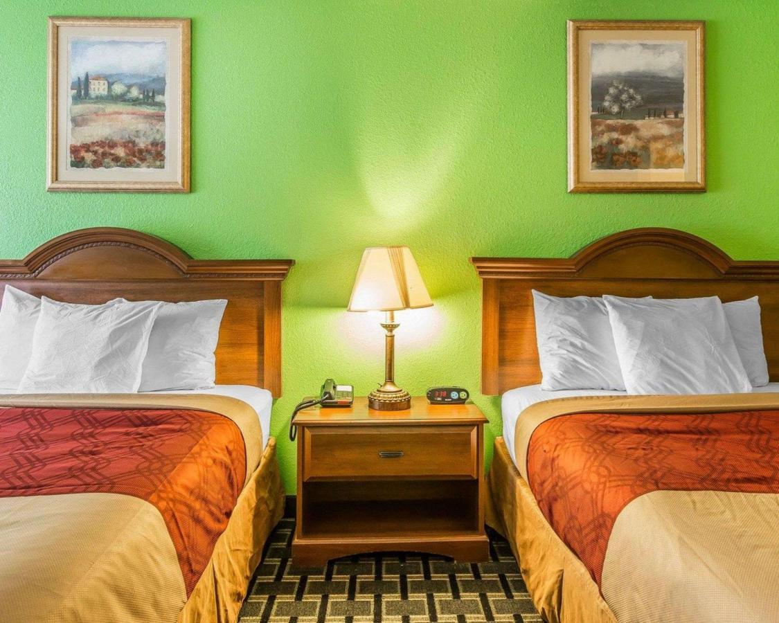 Econo Lodge Douglas